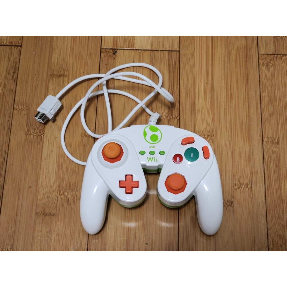 Yoshi Fight Pad Classic Controller PDP Nintendo Wii U Wired GameCube 085-006